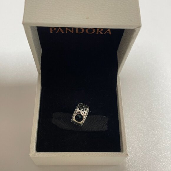 Pandora Sweden Flag Exclusive Charm Bead - Picture 5 of 5